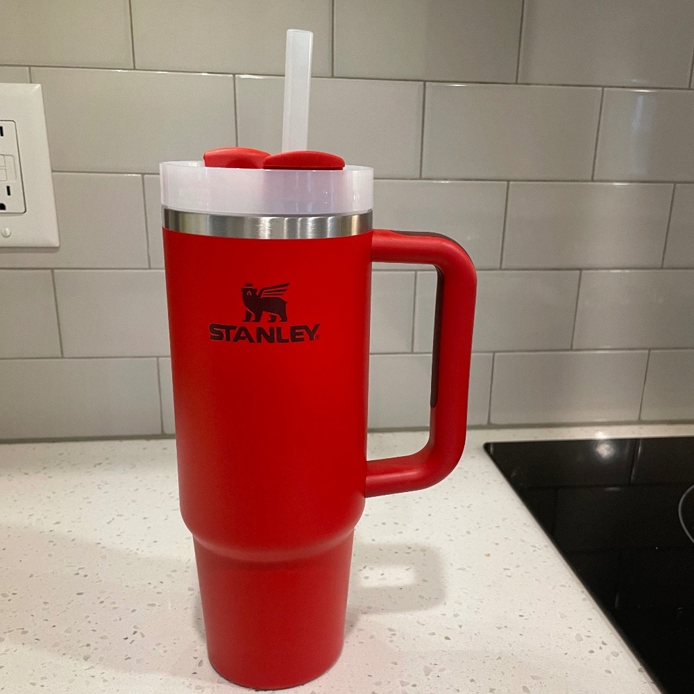 Stanley 30 oz Quencher H2.0 Flowstate Tumbler